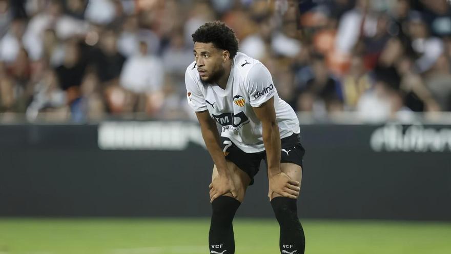 Corberán analiza el estado de la enfermería del Valencia