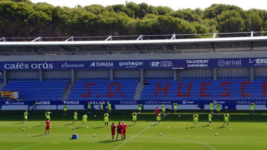 El equipo azulgrana se entrena en El Alcoraz por primera vez