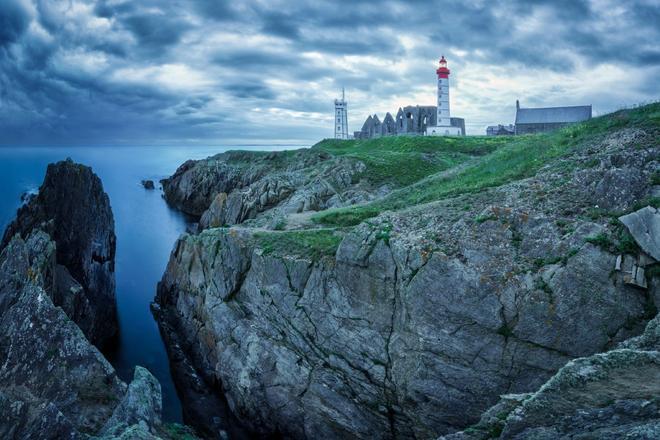 Faro de Saint Mathieu, mar de Iroise