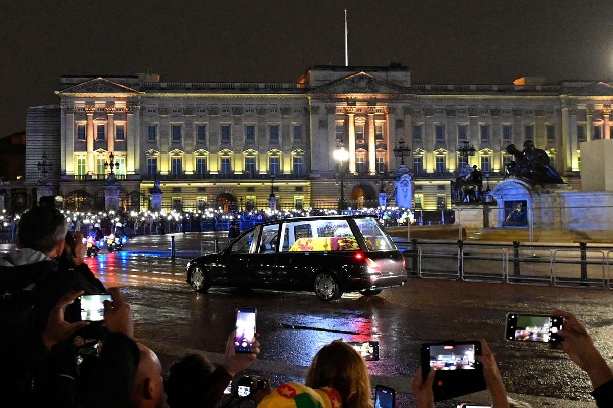 L’última nit d’Isabel II al palau de Buckingham