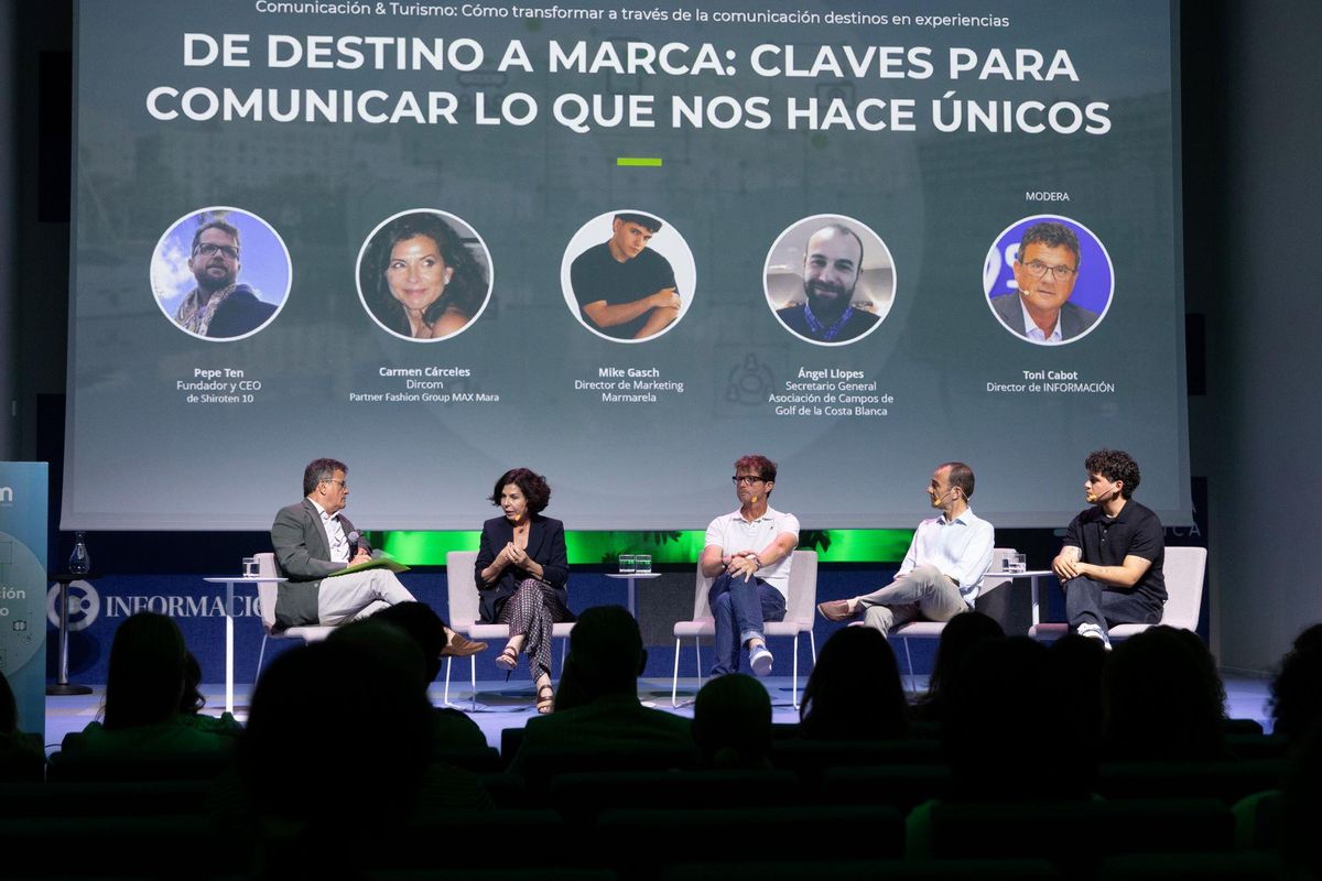 La segunda mesa abordó cómo las experiencias influyen en el visitante.