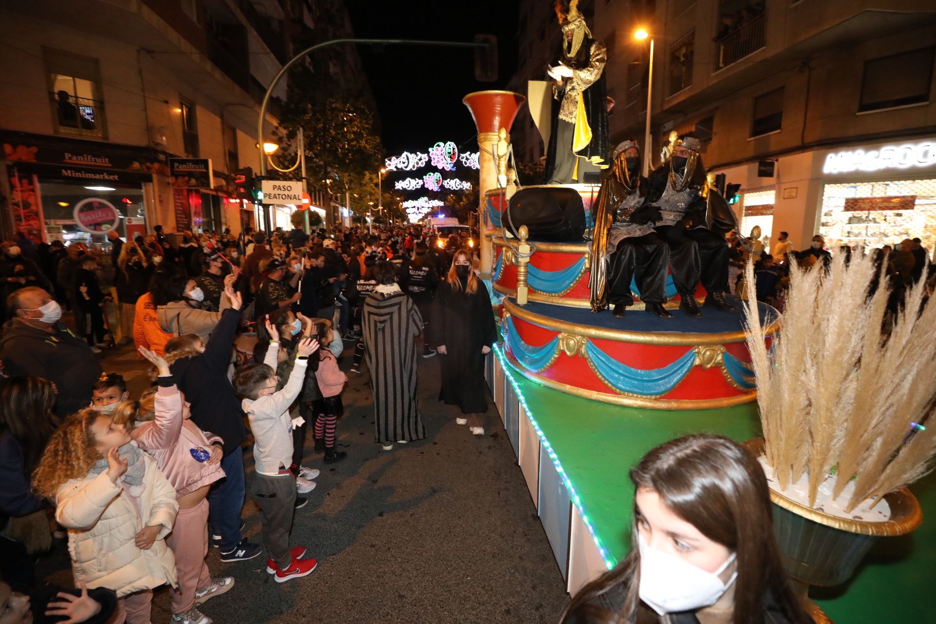 La cabalgata de Elche, en imágenes