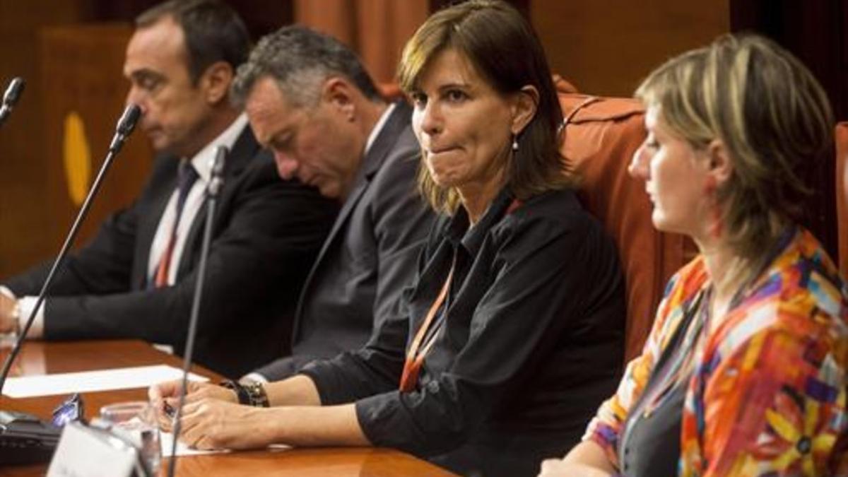 EN COMISIÓN Victoria Álvarez, durante su comparecencia en el Parlament.