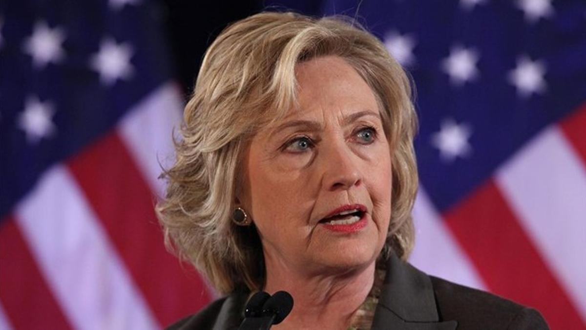 Hillary Clinton ofrece un discurso sobre economía en la universidad de Nueva York, este viernes.