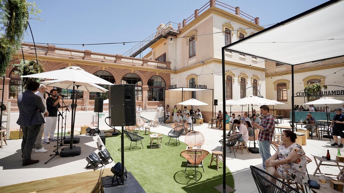 Jardín Cervezas Alhambra aterrizó en La Térmica para sorprender a los malagueños con un tardeo diferente y cargado de actividades culturales