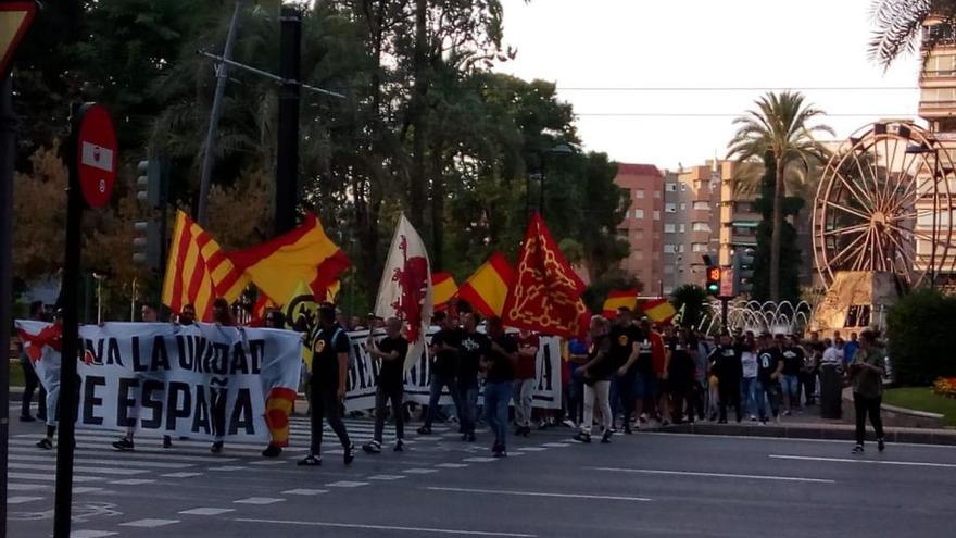 Más de 200 personas se manifiestan por la unidad de España en Murcia
