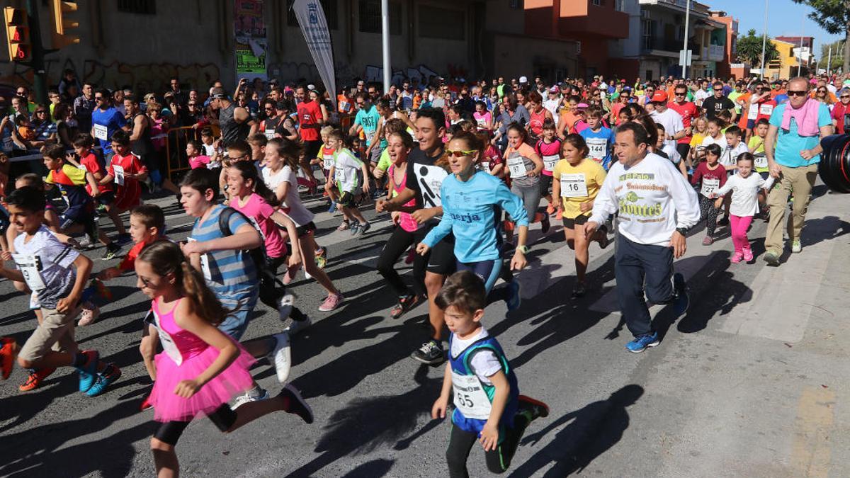 La carrera de El Palo es una de las pruebas clásicas de la ciudad.