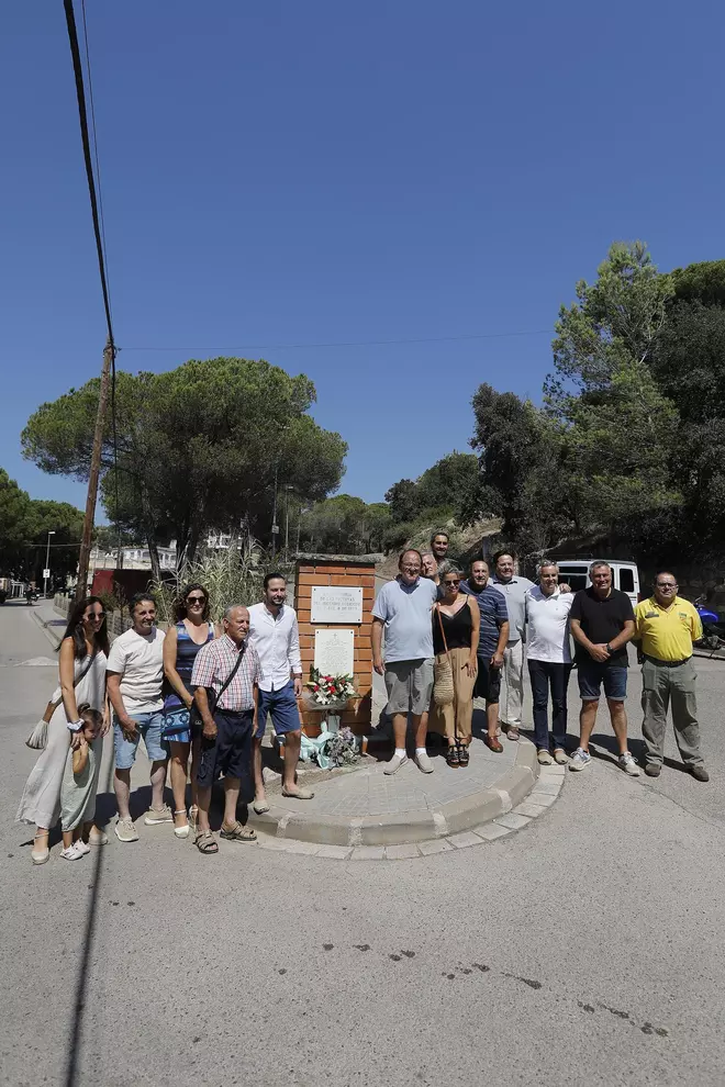 Lloret homenatja les víctimes del tràgic incendi forestal dels Pinares