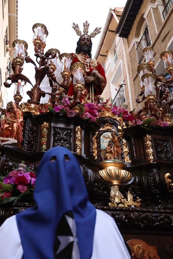 En imágenes | Procesión del Vía Crucis en Zaragoza