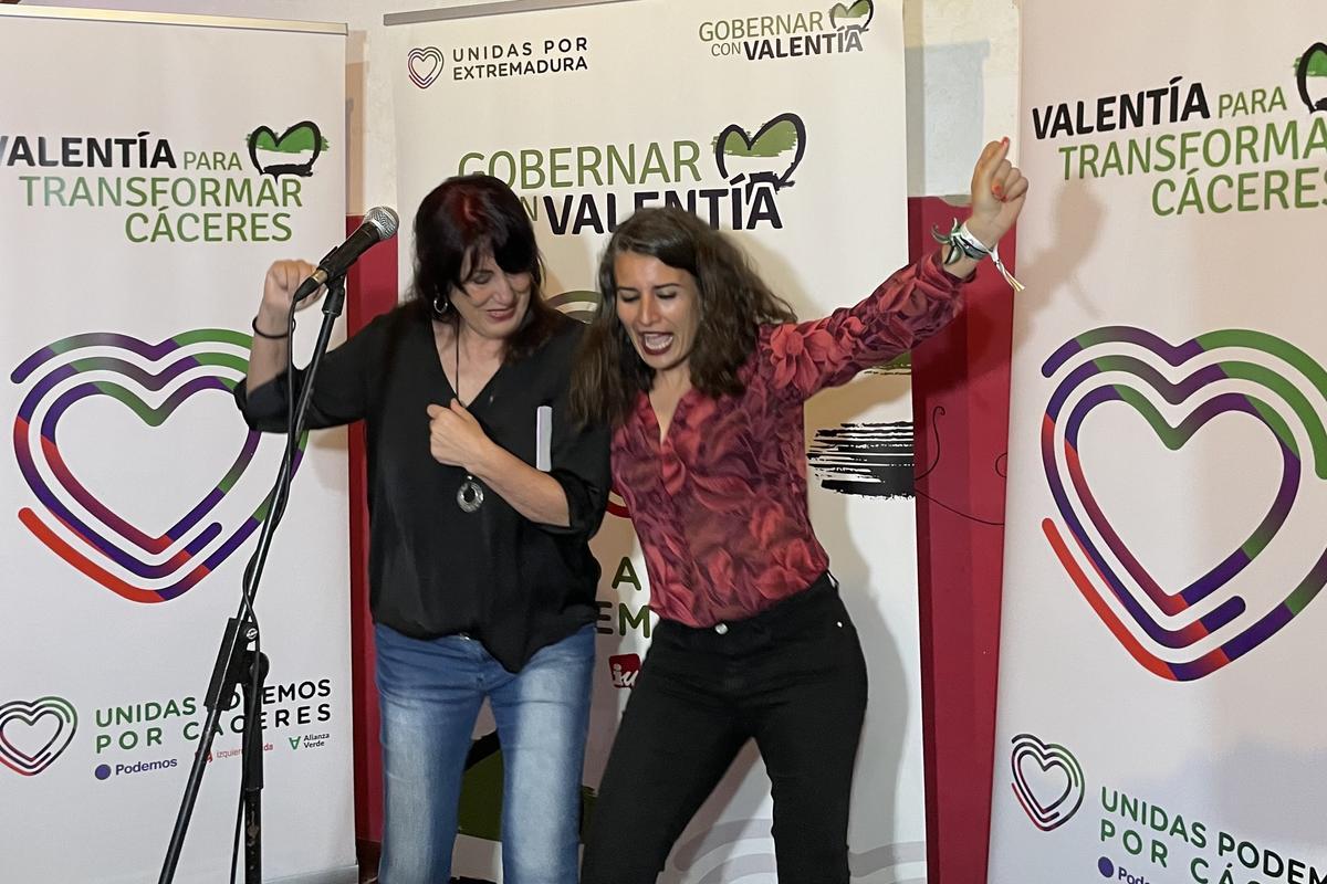 Consuelo López e Irene de Miguel en Cáceres.