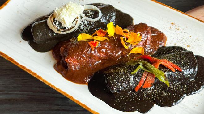 Unas enchiladas y un tequila especial para el Día de Muertos (y otras noticias 'gastromexicanas')