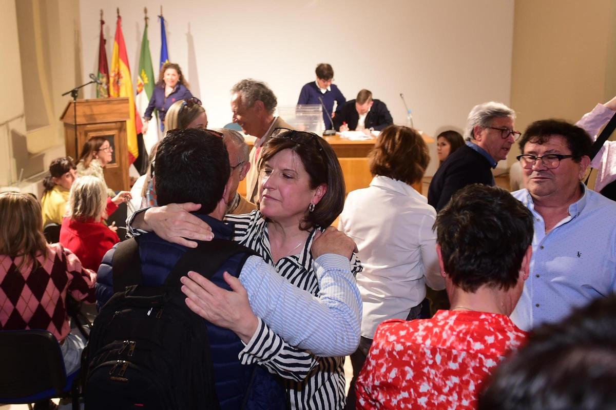 Alfredo Moreno repite por siete votos como secretario general del PSOE de Plasencia