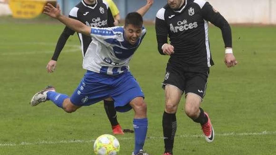 Ramiro de Lillo, durante el partido contra el Mosconia.