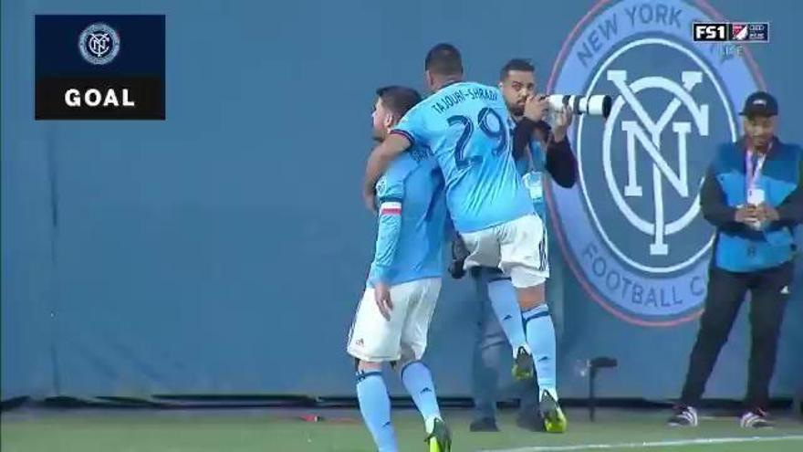 David Villa marca su decimoquinto gol esta temporada