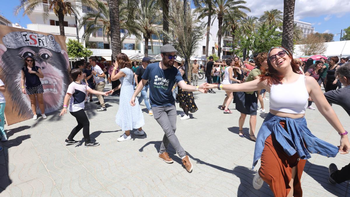 Baile en la edición de 2019 del Ibiza Swing Fun Fest.
