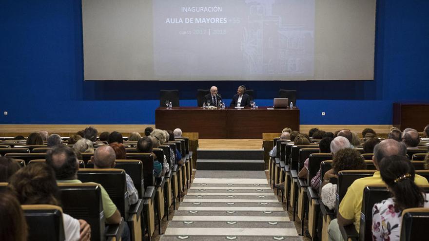 La inauguración del Aula de Mayores de la UMA tuvo lugar ayer.