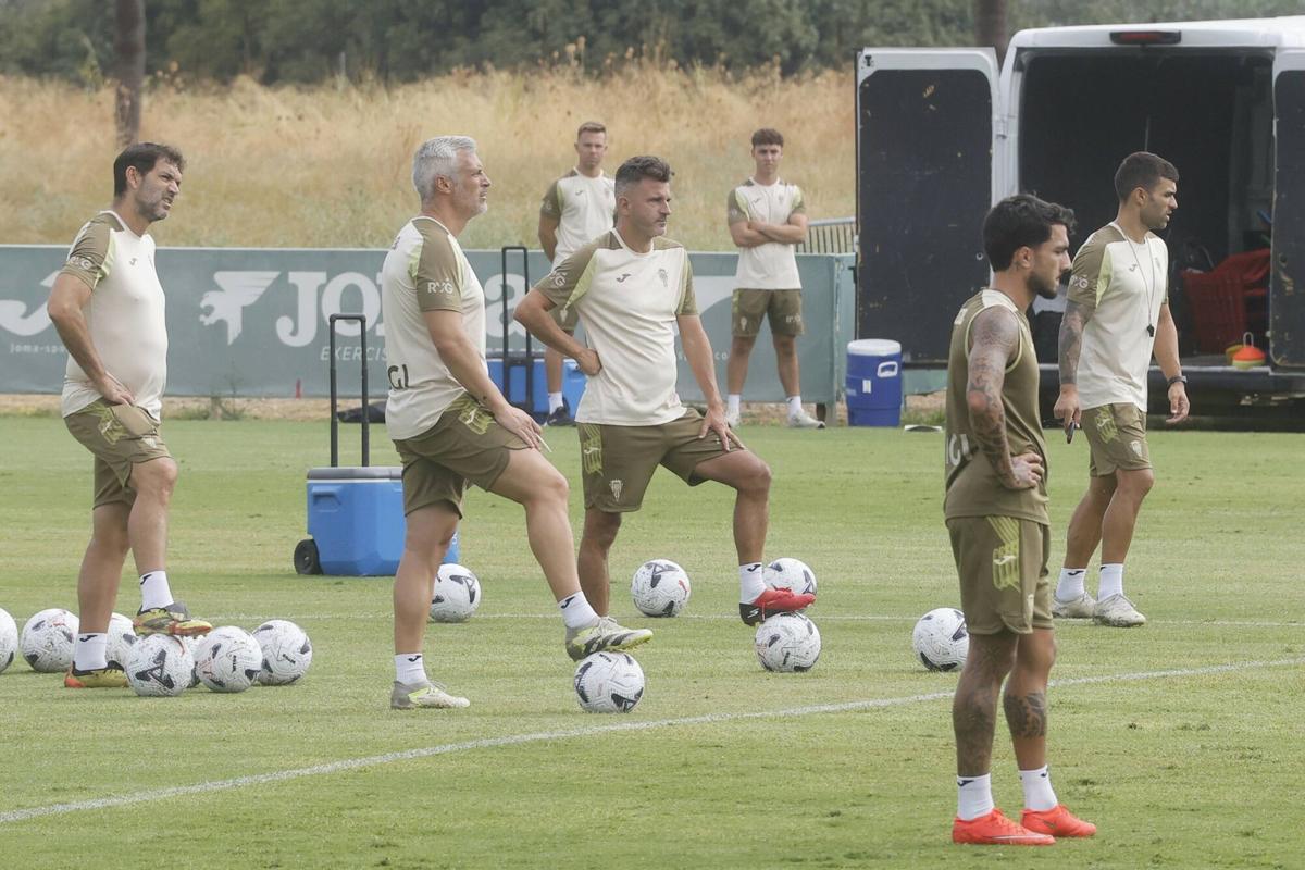 La vuelta al trabajo del Córdoba CF tras superar al Girona, en imágenes
