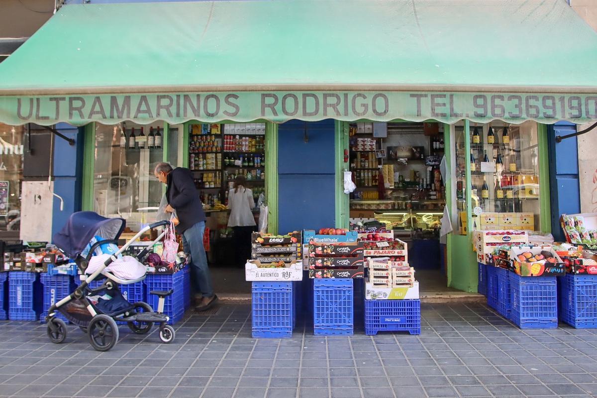 Ultramarinos Rodrigo: una historia de amor de 66 años con el barrio de la Exposición