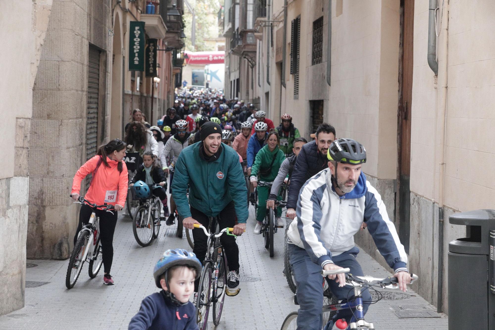 Casi 3.000 personas en el regreso de la Diada Ciclista de Sant Sebastià en Palma