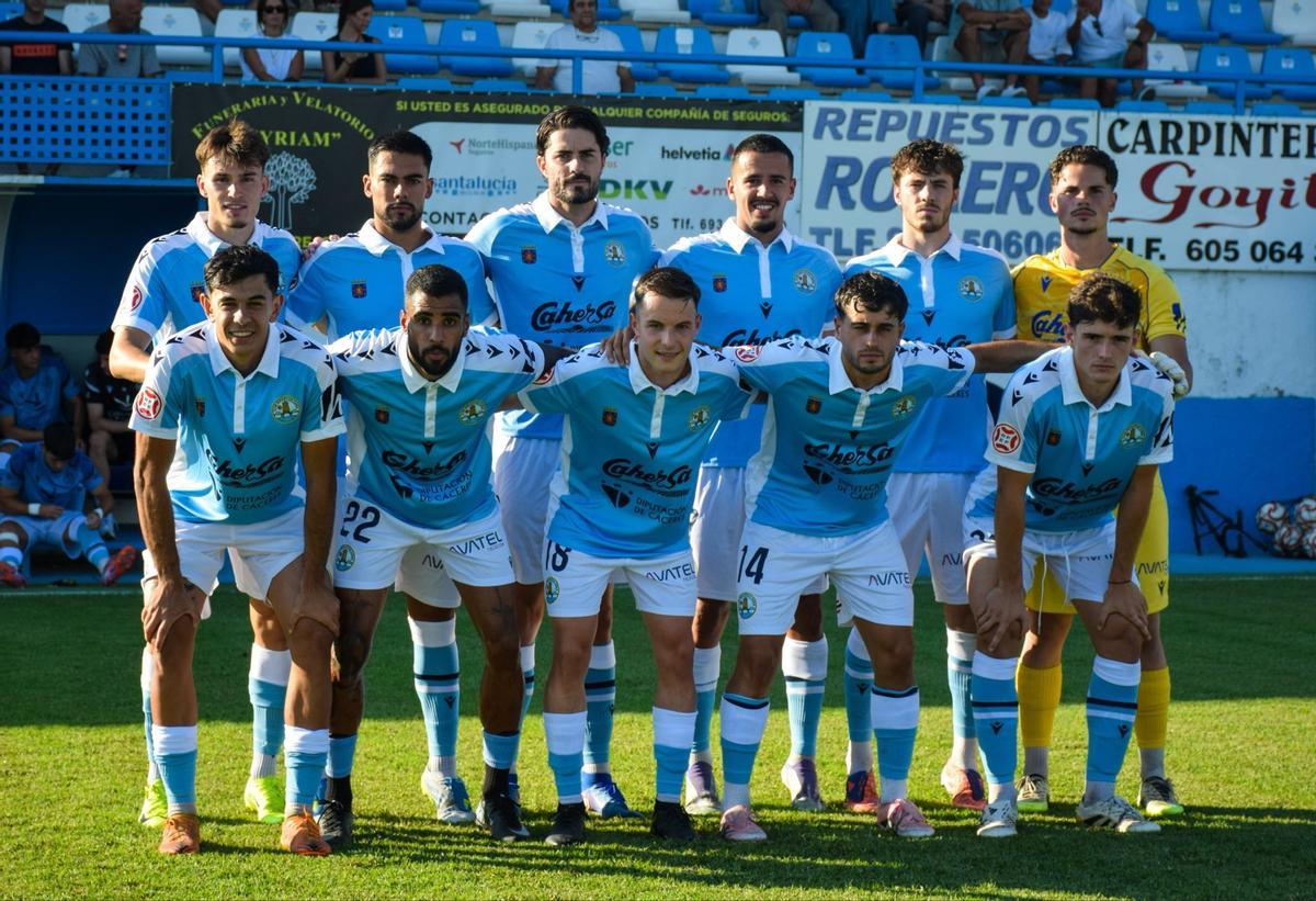 Un once inicial del Coria esta pretemporada.