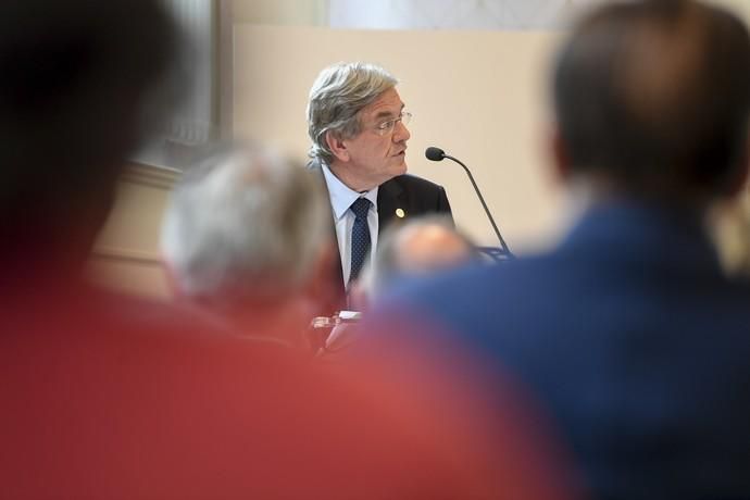 28-05-19  GENTE Y CULTURA. RECTORADO. LAS PALMAS DE GRAN CANARIA. ULPGC. La Real Academia de Medicina de Canarias organiza un acto con motivo del ingreso como académico numerario del Catedrático de la Universidad de Las Palmas de Gran Canaria (ULPGC), Manuel Sosa Henríquez. Fotos: Juan Castro.  | 28/05/2019 | Fotógrafo: Juan Carlos Castro