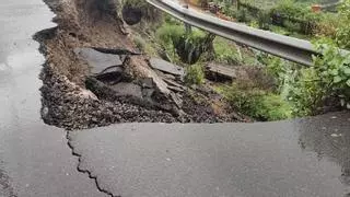 El paso de la borrasca Emilia por Canarias deja ya más de 300 incidencias