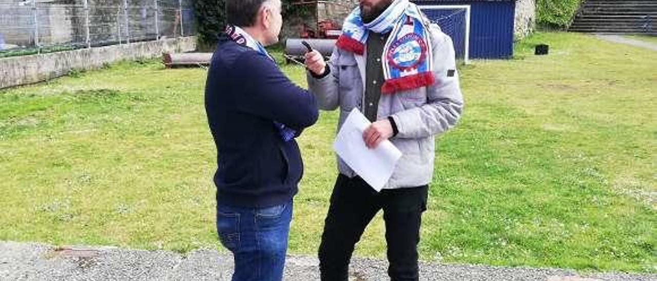 Max Ziegler-Fresinger haciendo una entrevista en El Muro de Zaro.