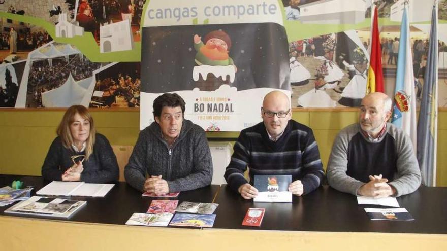 Técnicos municipais e concelleiros presentaron onte o programa na Casa da Xuventude. // Santos Álvarez