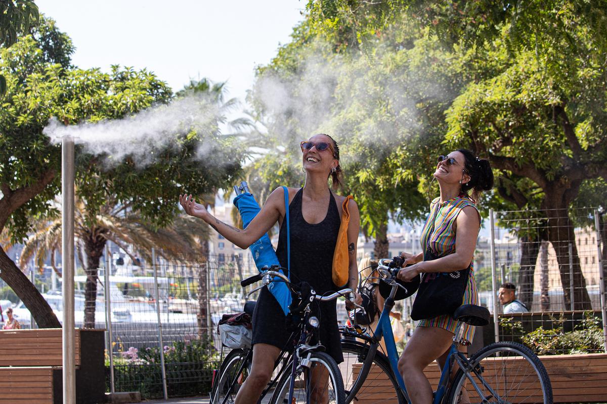 En bici urbana con calor extremo en Barcelona