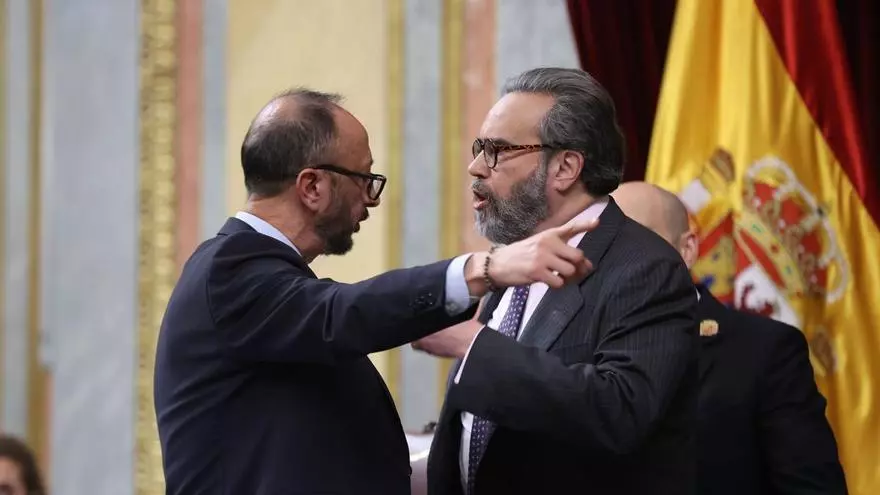 Expulsan a un diputado de Vox por encararse con el vicepresidente del Congreso: "No lo puedes consentir"
