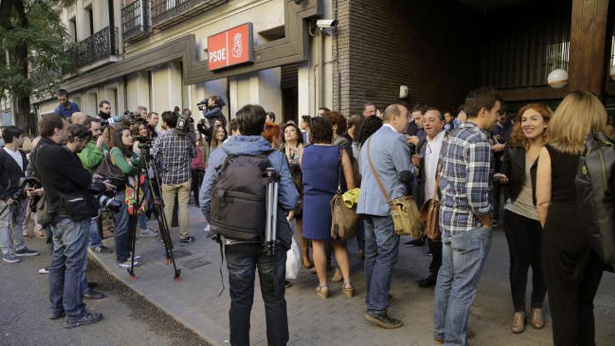 La Policía refuerza la seguridad en la sede de Ferraz