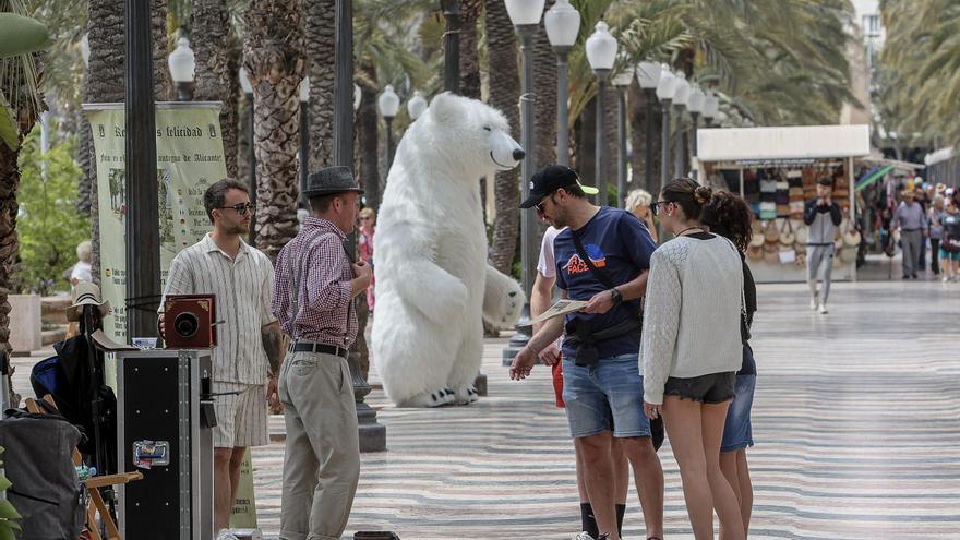 ¿Cabe todo en la Explanada de Alicante?