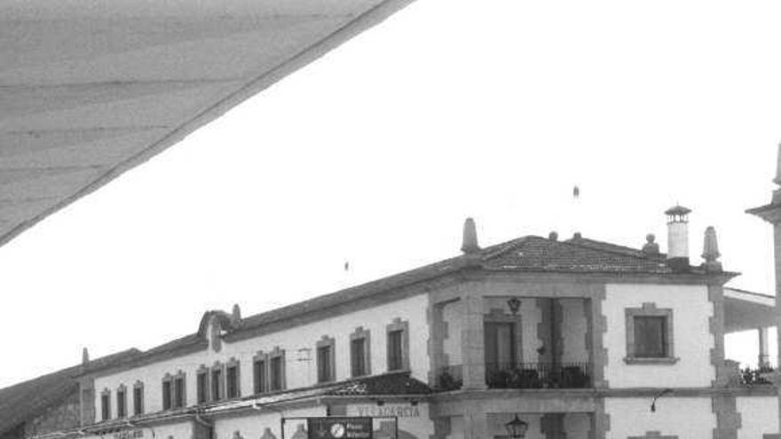 La emperatriz llegó a la estación en junio de 1896.
