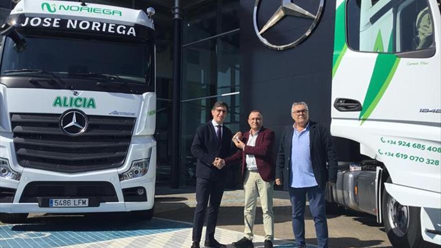 Automoción del Oeste entrega los primeros Mercedes Benz Actros 5