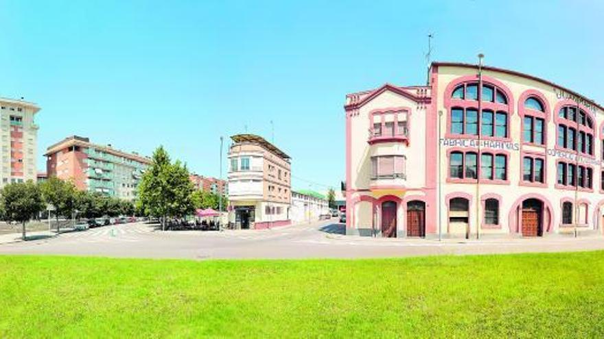 Aquesta imatge de la plaça del Mil·lenari permet veure tots els carrers que hi van a parar