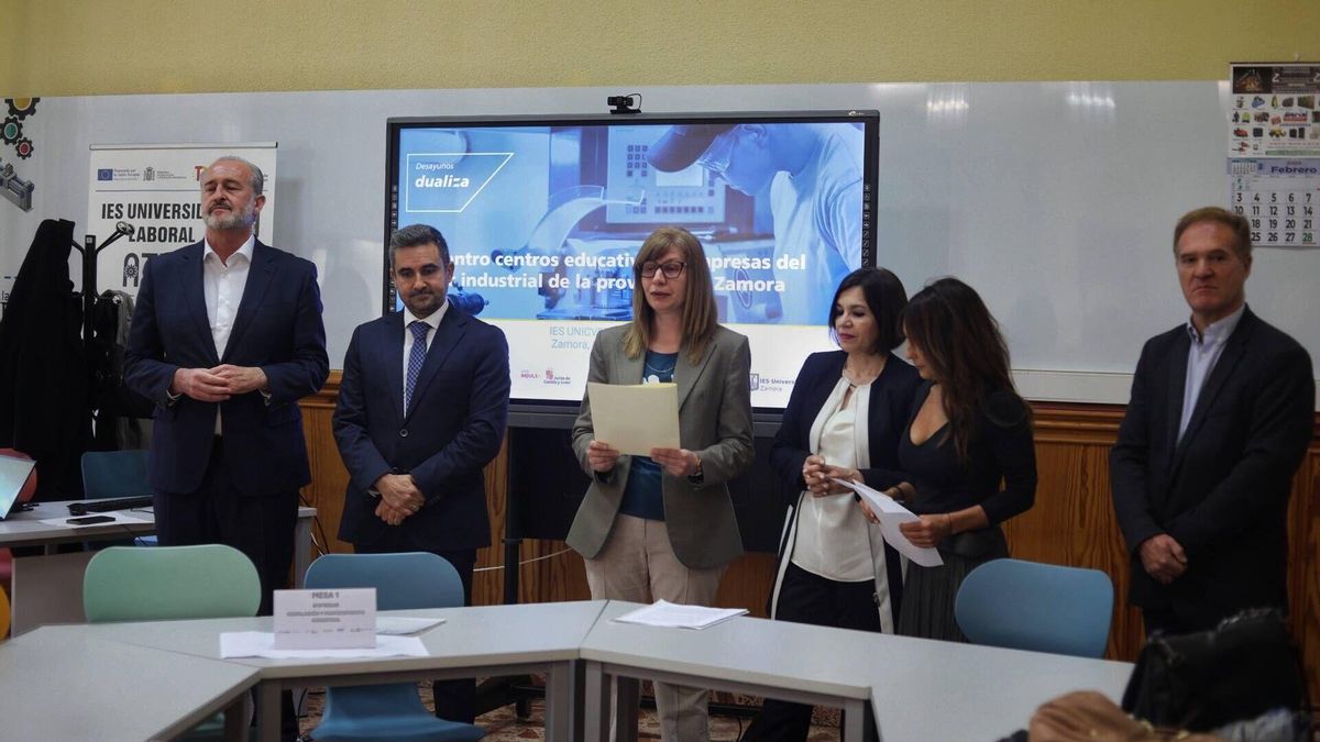 Zamora. lES Universidad Laboral. Encuentro de centros educativos y empresas del sector industrial de la provincia de Zamora