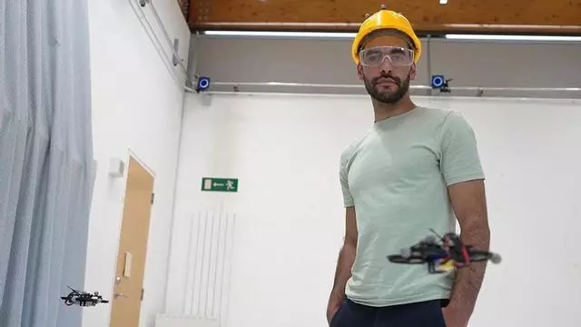 Un investigador español aplica la Inteligencia colectiva a la robótica