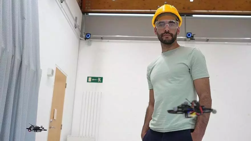 Un investigador español aplica la Inteligencia colectiva a la robótica