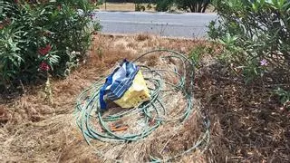 Sucesos | Detenidos por robar el cable de cobre de los semáforos del cruce de Medina Azahara a plena luz del día