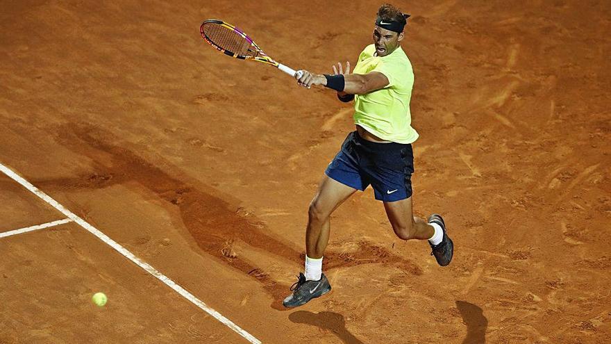 Nadal bat Carreño per un doble 6-1 en un gran retorn