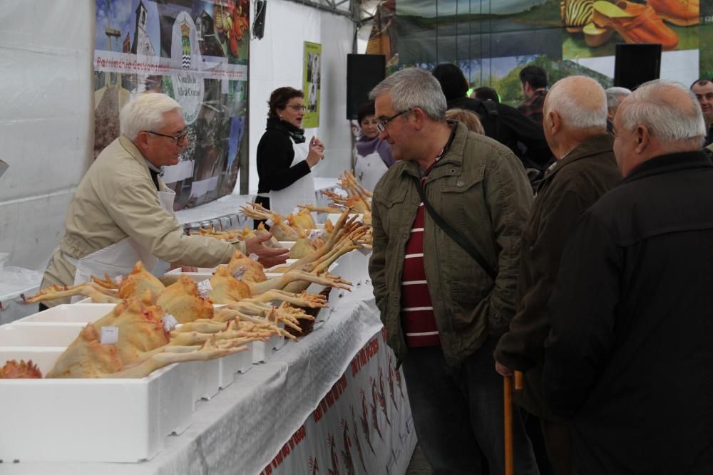 Cruces despacha 500 gallos para Navidad