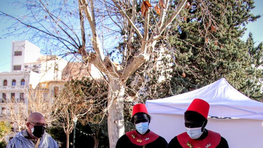 Los pajes recogen en Alcoy las cartas para los Reyes Magos