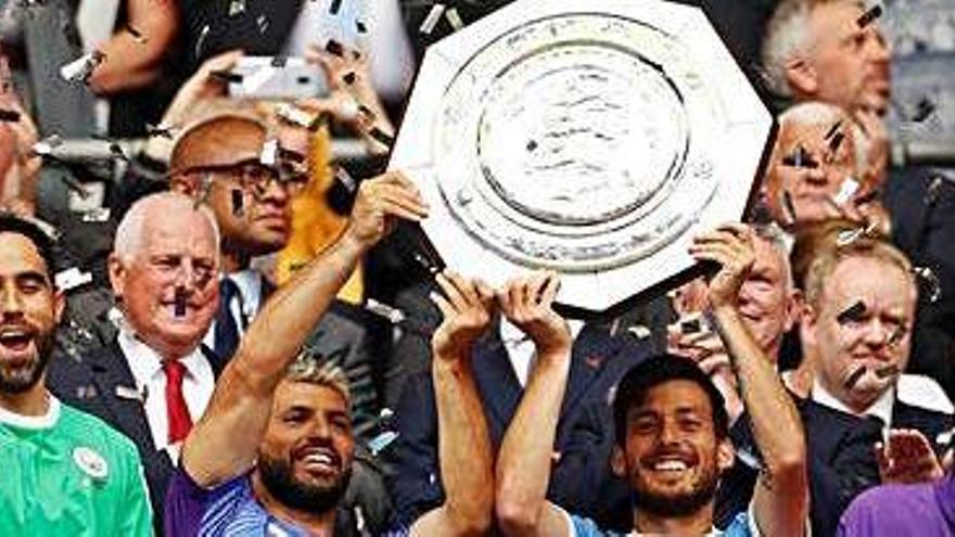 El Manchester City celebra la Community Shield, primer títol de l&#039;any