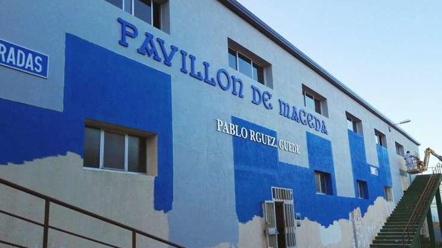 Nueva fachada del pabellón municipal. // FdV