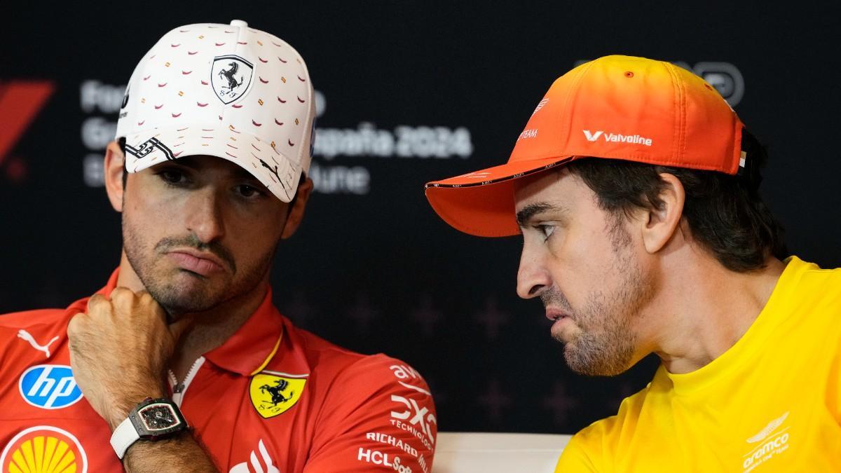 Carlos Sainz y Fernando Alonso durante la rueda de prensa del Gran Premio de España de Fórmula 1