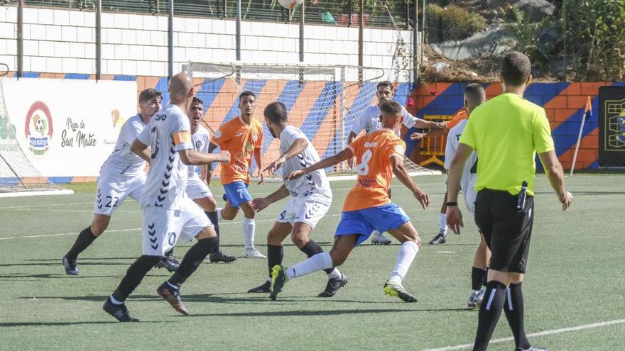 El Arucas salva un punto en la Vega de San Mateo (0-0)