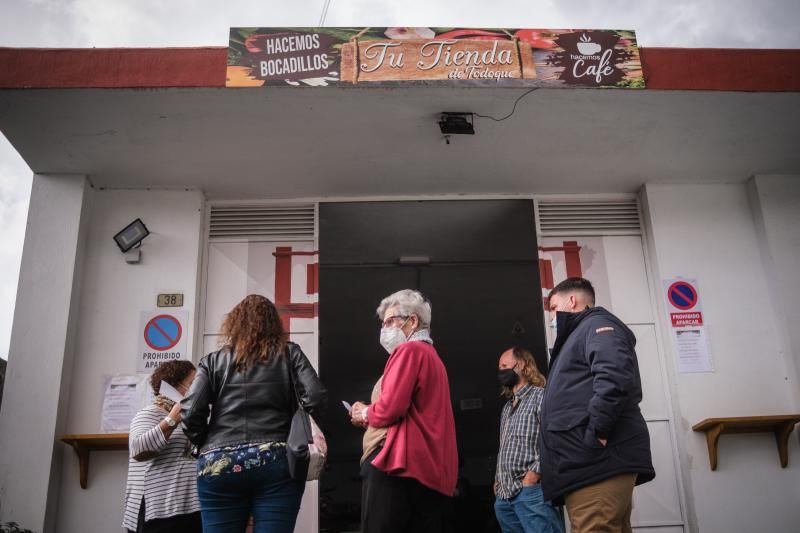 Reapertura de la tienda Todoque tras ser arrasada por el volcán de La Palma