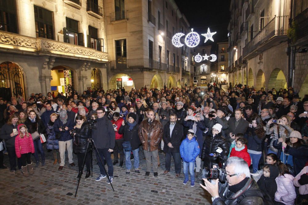 Girona celebra la festa jueva amb l'encensa de Hannukkà