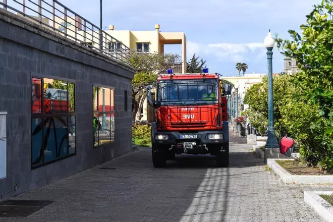 Crisis del coronavirus | Actuación de la UME en Aguimes