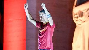 Espectacular presentación de Dybala ante la afición de la Roma.
